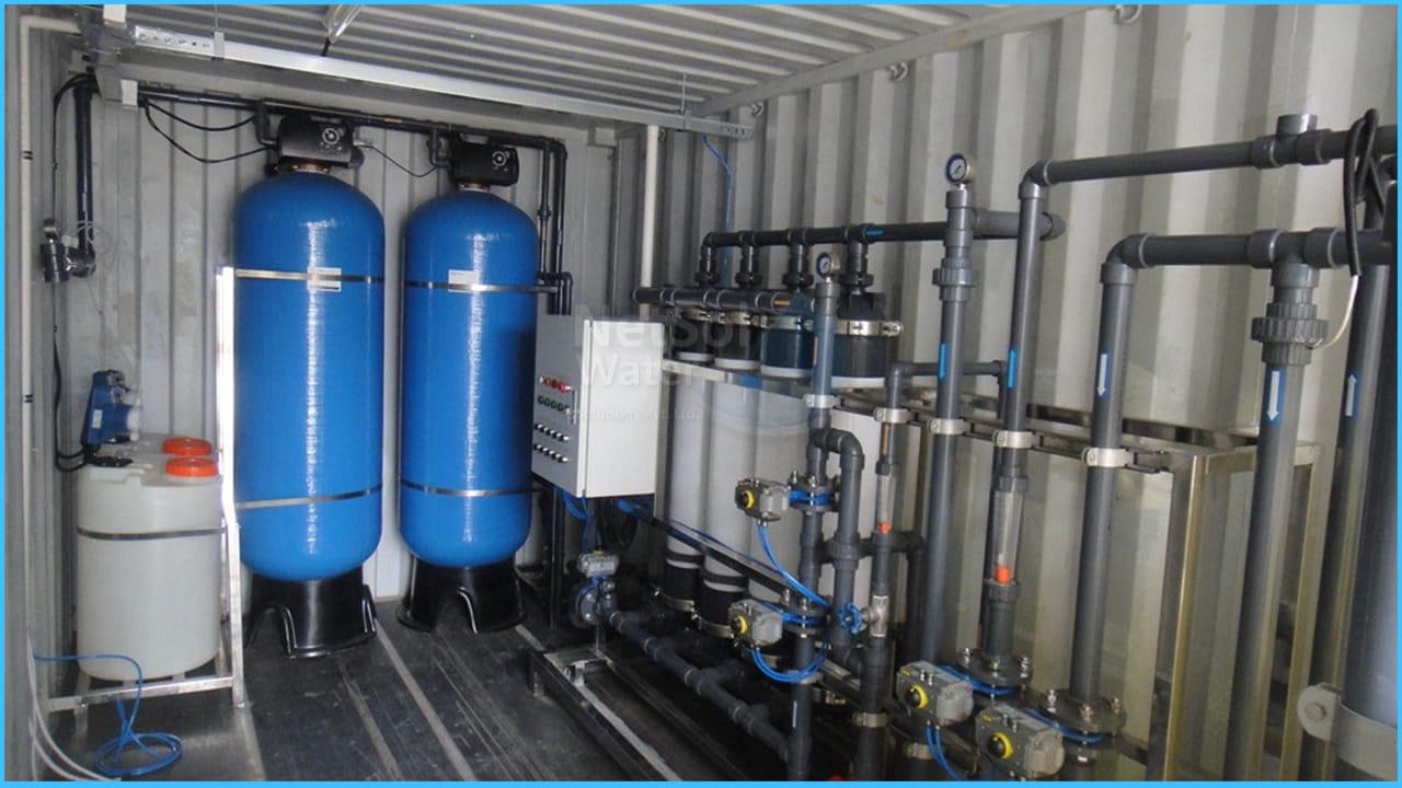 Containerized water treatment plants